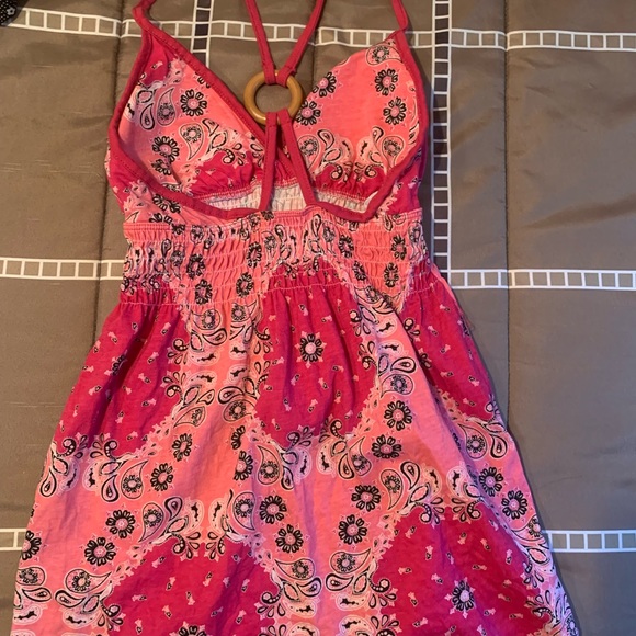 Pretty in pink summer light top - Picture 2 of 3